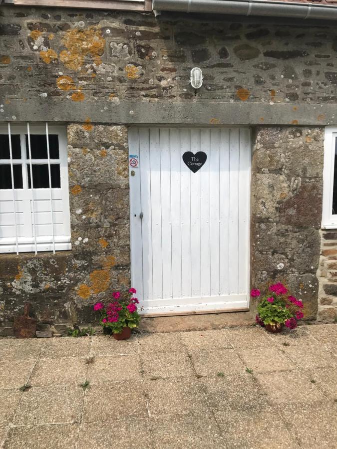 Ferme De Noyes Cottage Sourdeval ภายนอก รูปภาพ