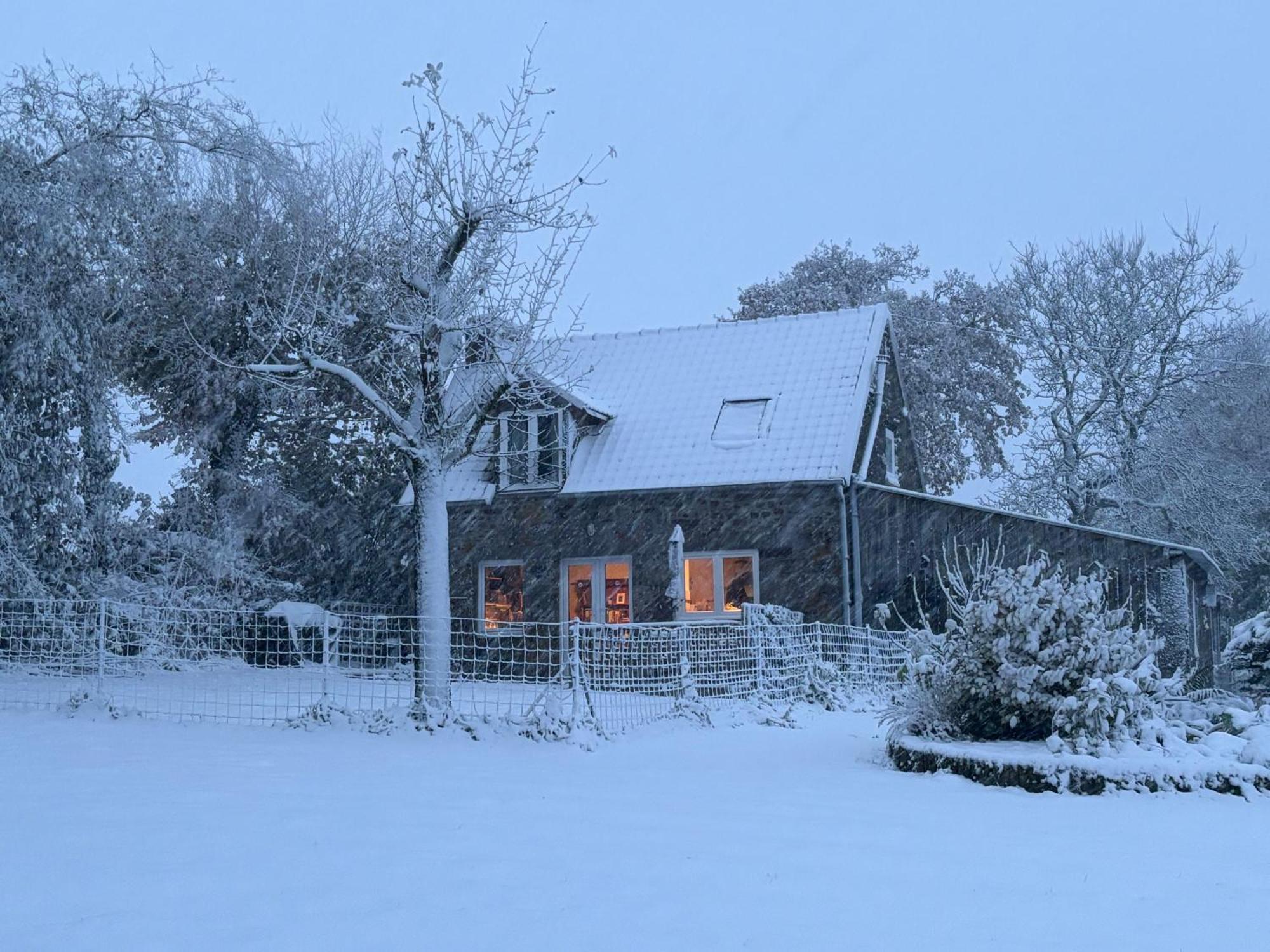 Ferme De Noyes Cottage Sourdeval ภายนอก รูปภาพ